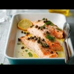 Lachs im Backofen mit Zitrone und Knoblauch